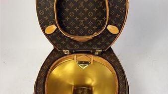 Etats-Unis: Des toilettes Louis Vuitton en or à 100.000 dollars